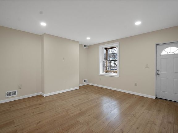 5th image of 3907 McWhinney St