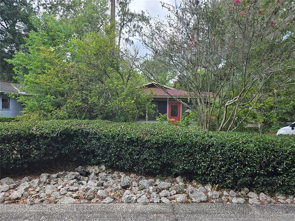 2 bed, 2.0 bath, 1296 sqft, $1,700 — Photo 2