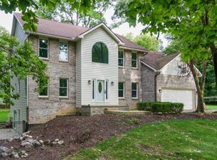 13809 Shelby Ct, Bloomington, IL 61705