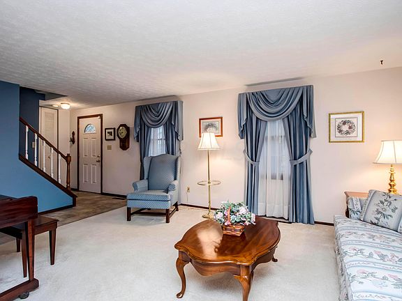3rd image of 142 Hanby Ave