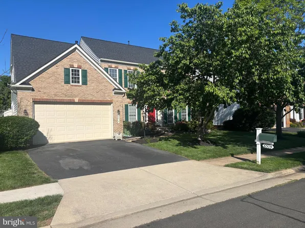 6519 Debhill Ln, Gainesville, VA 20155