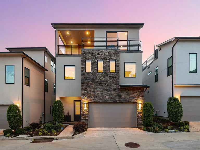 4113 Entrada Way — Photo 1