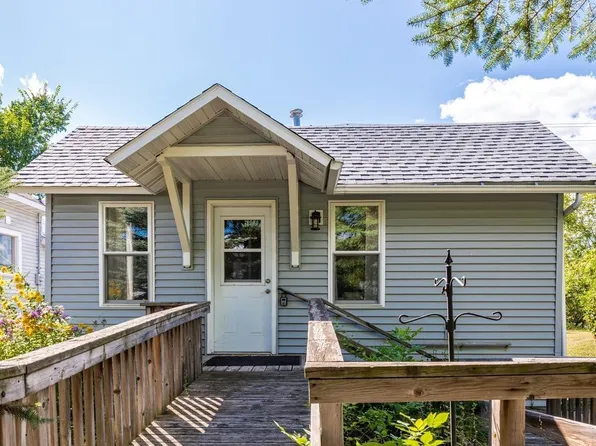 409 7th St, Cloquet, MN 55720