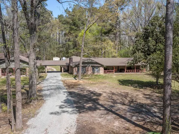 8707 Sulphur Springs Rd, Pine Bluff, AR 71603