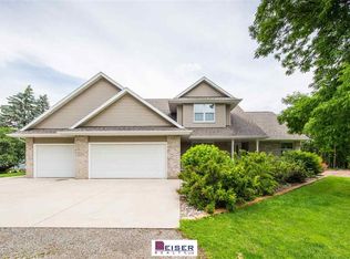 8020 Kolodzik Rd, Winneconne, WI 54986