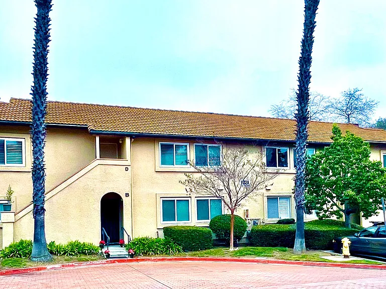 11329 Avenida De Los Lobos #G — Photo 33