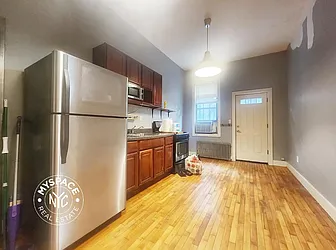 190 Wilson Avenue, #1A