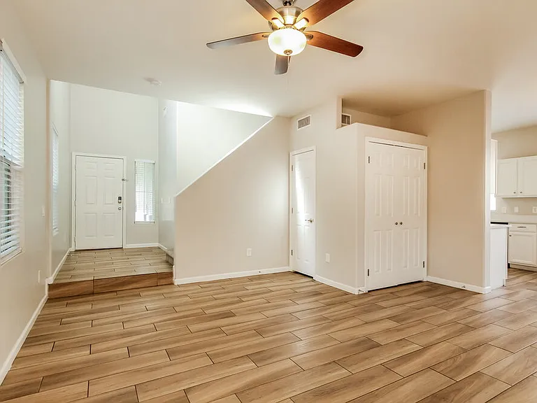 12026 W Yuma St — Photo 5