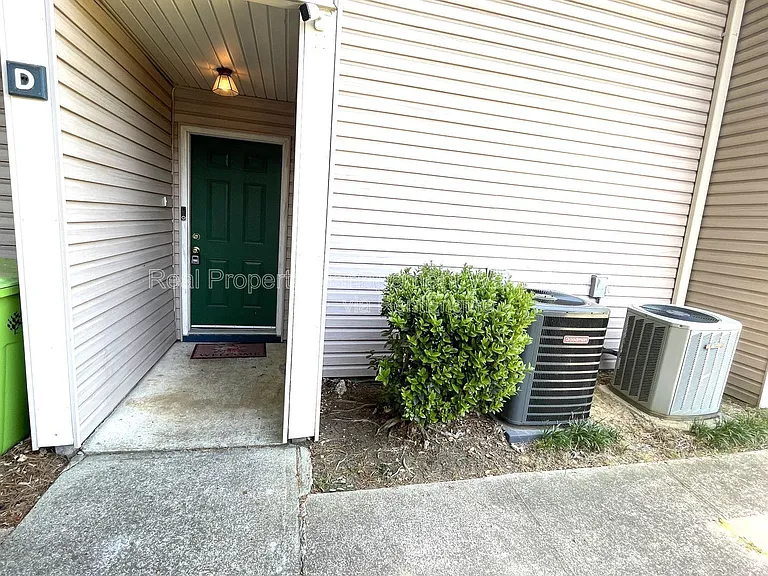 4702 Walden Pond Dr #D — Photo 24
