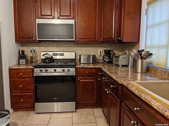5th image of 533 Olive Stree St