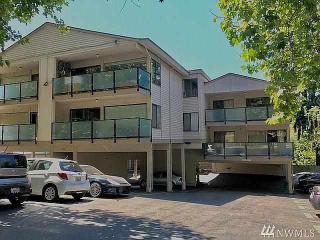 1st image of 321 Bellevue Way SE APT 103