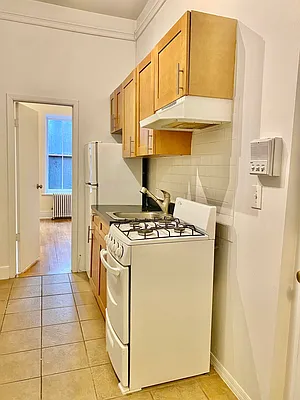 Rented by Waverly Realty Associates | media 23