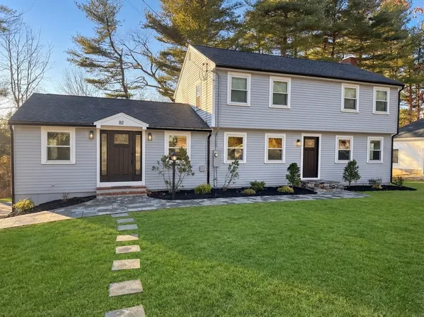 82 Pleasant St, Westford, MA 01886