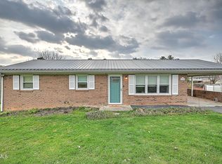 121 Evergreen Ct, Chilhowie, VA 24319