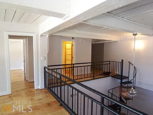 190 Walker St SW #201 — Photo 5