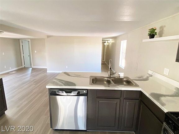 4th image of 3491 Gulf Shores Dr