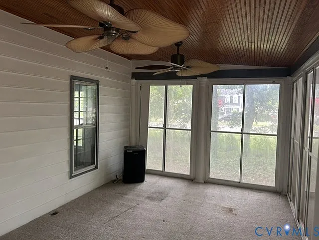 2400 Wildercroft Rd — Photo 10