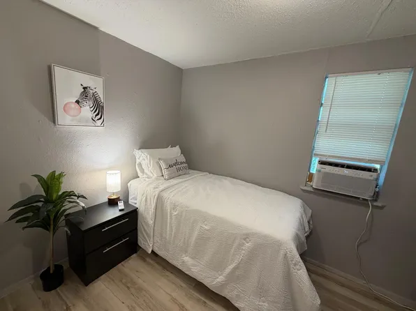 (undisclosed Address), Mount Dora, FL 32757