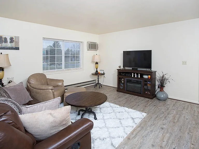 532 Hurdle Cir #414 — Photo 2