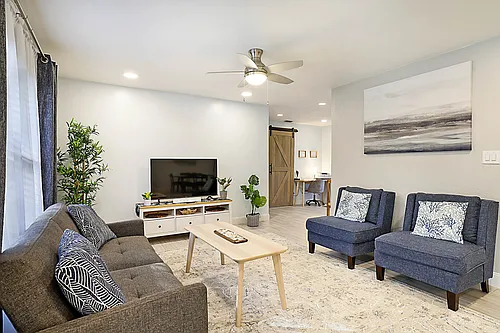 11545 Sunset Blvd Photo 1