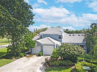 8200 Waterford Ln, Tamarac, FL 33321