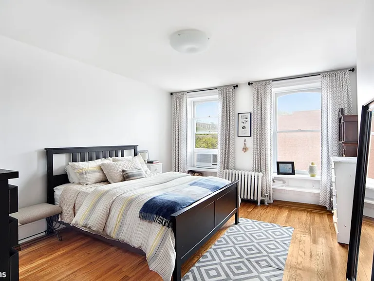 337 Hoyt St #1 — Photo 3
