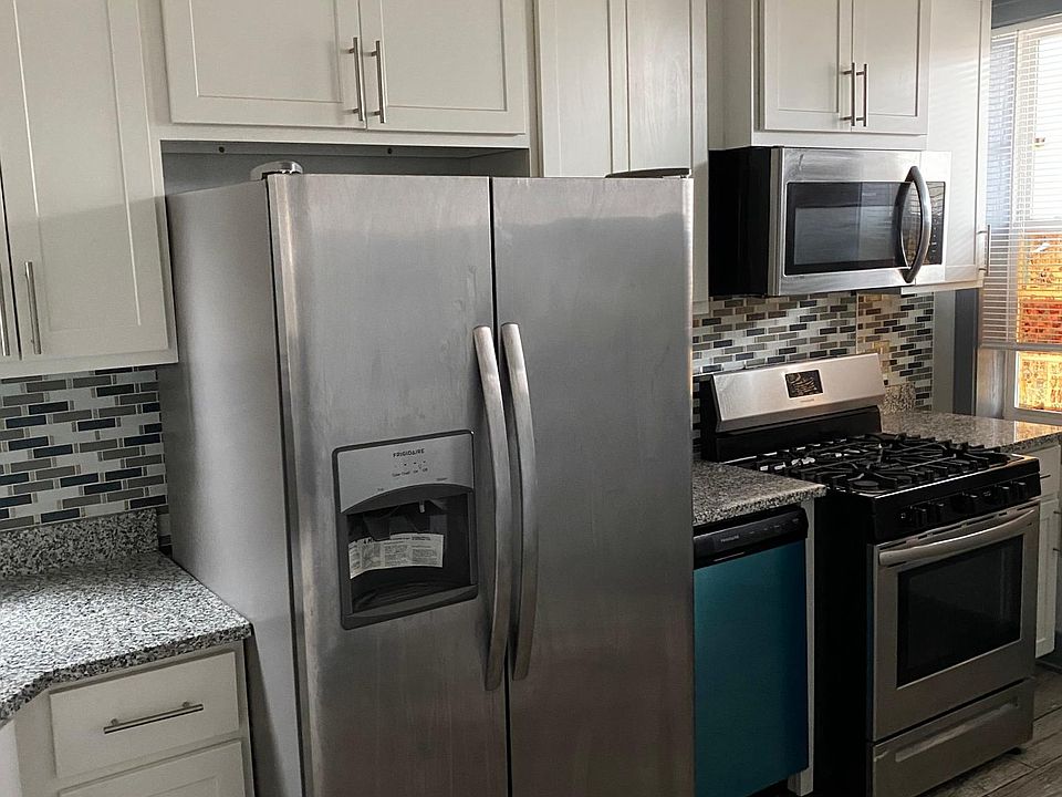 Appliances are included