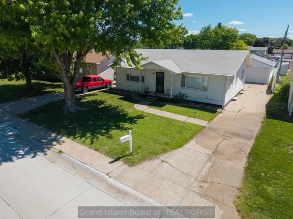 2409 N Custer Ave, Grand Island, NE 68803