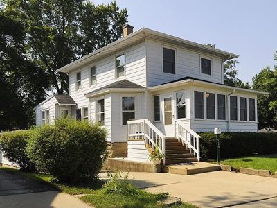 715 Indiana St, St Charles, IL, 60174