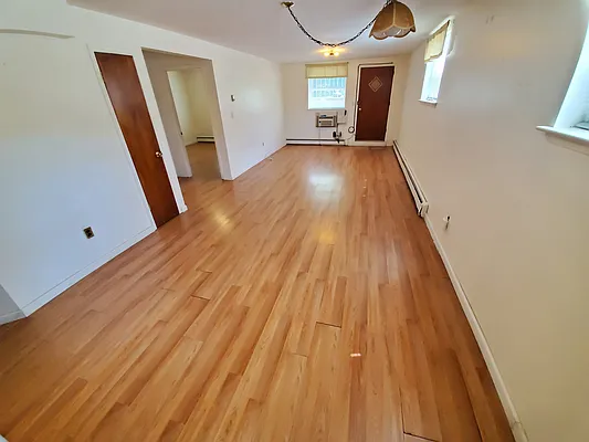 Rented by Metro Garden Realty NYC | media 24