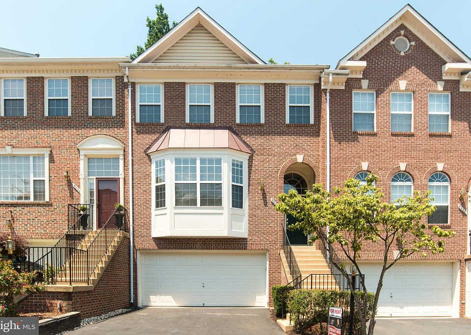 1st image of 5624 Governors Pond Cir