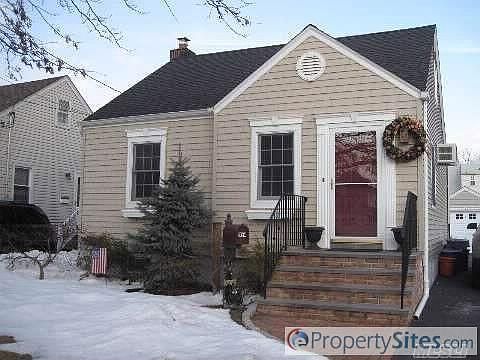 1st image of 934 N 6th St