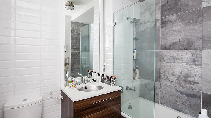 Rented by Nooklyn NYC LLC | media 18