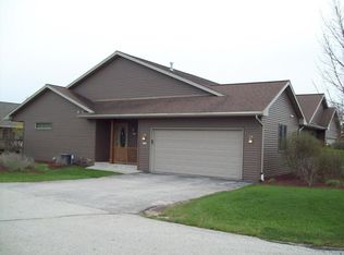 1753 Tallgrass Ln, Plymouth, WI 53073