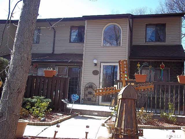 1st image of 338 Woodland Ct