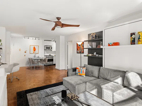 251 East 51st Street image 7 of 23