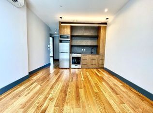 374 Bedford Ave #5, Brooklyn, NY 11249