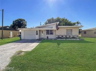 315 Lakeview Dr, North Fort Myers, FL 33917