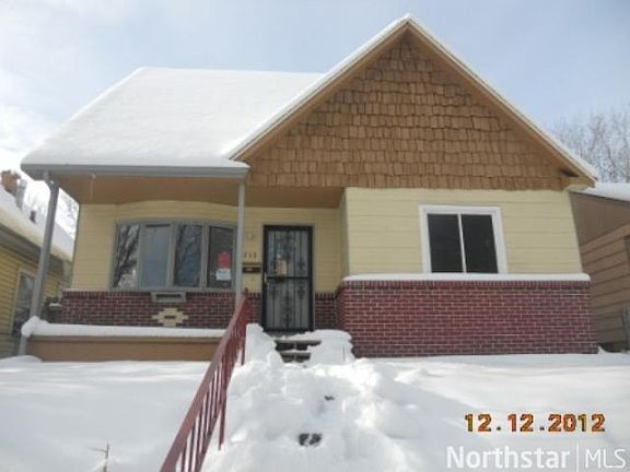 3rd image of 715 Newton Ave N