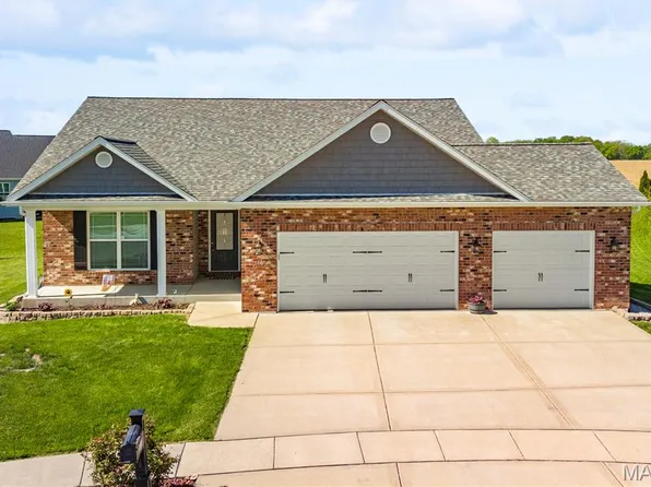 660 Willowbrook Way, O'Fallon, IL 62269