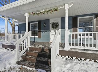 8680 Oakhill Rd, Clarkston, MI 48348