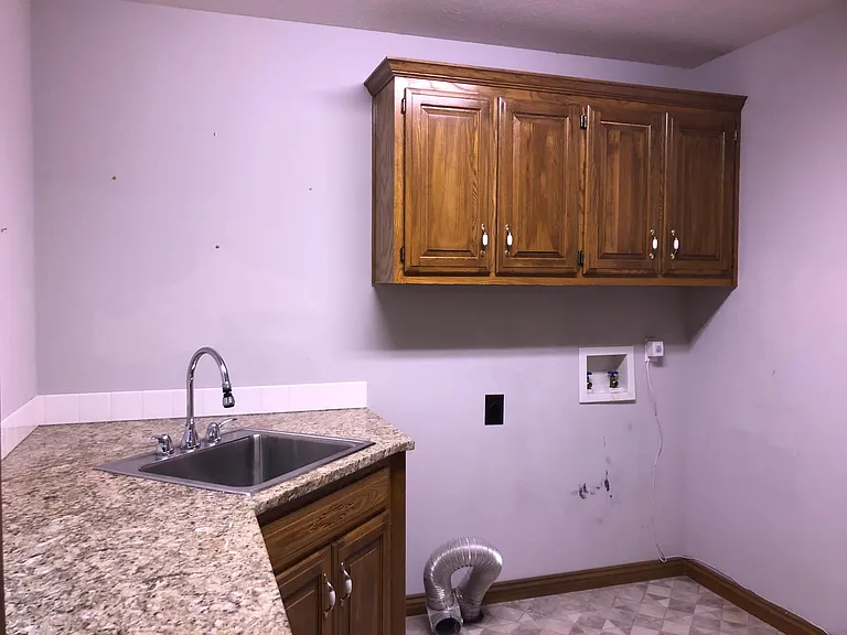 1164 W Rockhill Ave — Photo 21