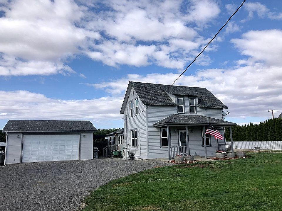 Front of house and garage 