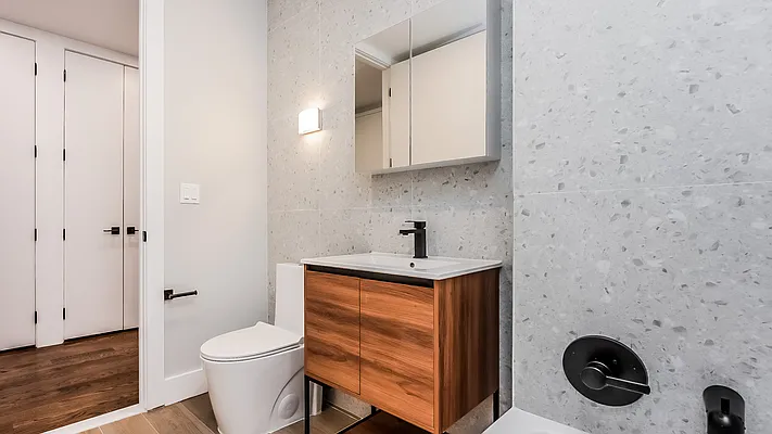 Rented by Nooklyn NYC LLC | media 68