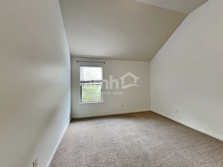 272 Oak Branch Dr — Photo 23