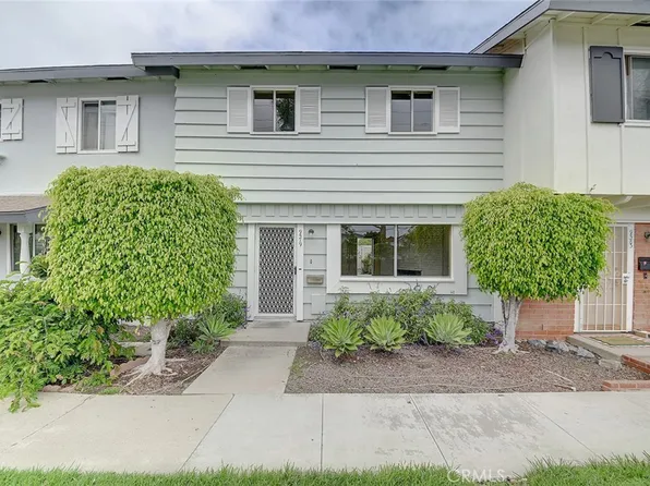 9579 Adams Ave, Huntington Beach, CA 92646