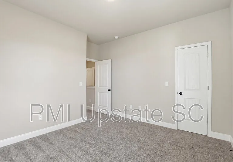 109 Virginia Ave — Photo 16