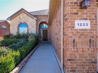 1233 Diablo Pass, Haslet, TX 76052
