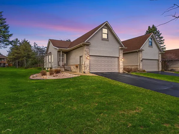 149 Creekwood Cir, Linden, MI 48451