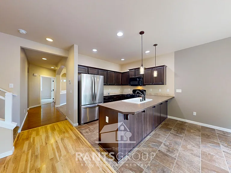 7084 Bailey St SE — Photo 2